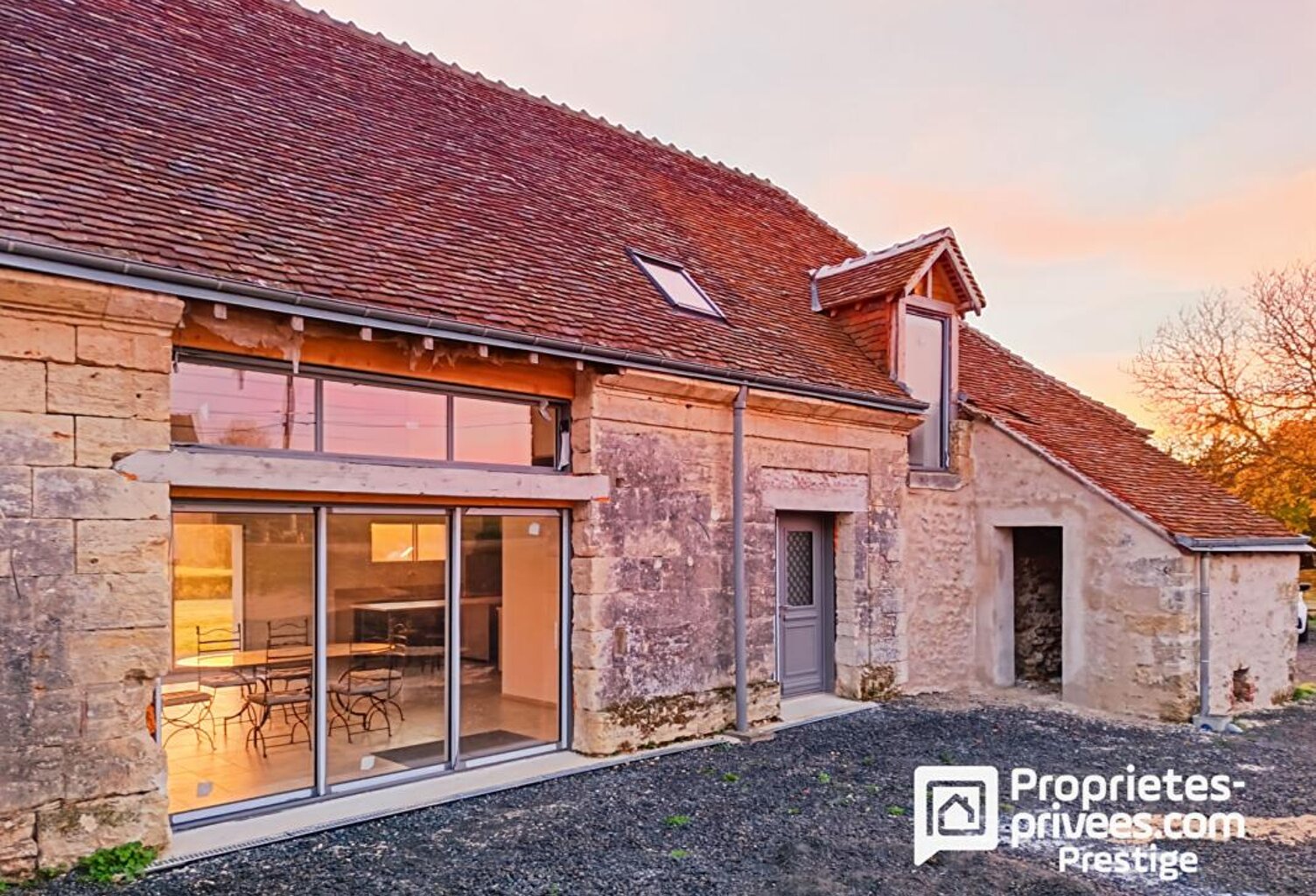 A vendre Longère avec architecture remarquable .7 pièces ,4 chambres, Vallée de Cousse 37210 — photo 1