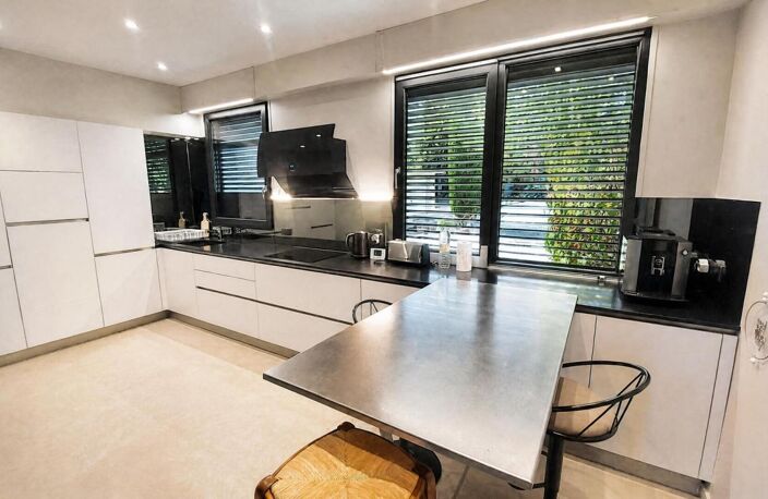 Demeure de prestige, Saint-cyr Au Mont D'or, 8 pièce(s) 220.69 m2 — photo 4