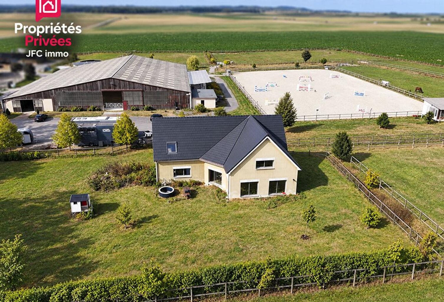 Propriété équestre Reims sur 2,5 hectares de terrains — photo 1