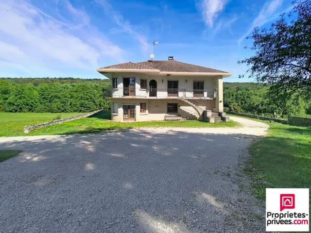 Maison  6 pièces 132 m2 — photo du bien