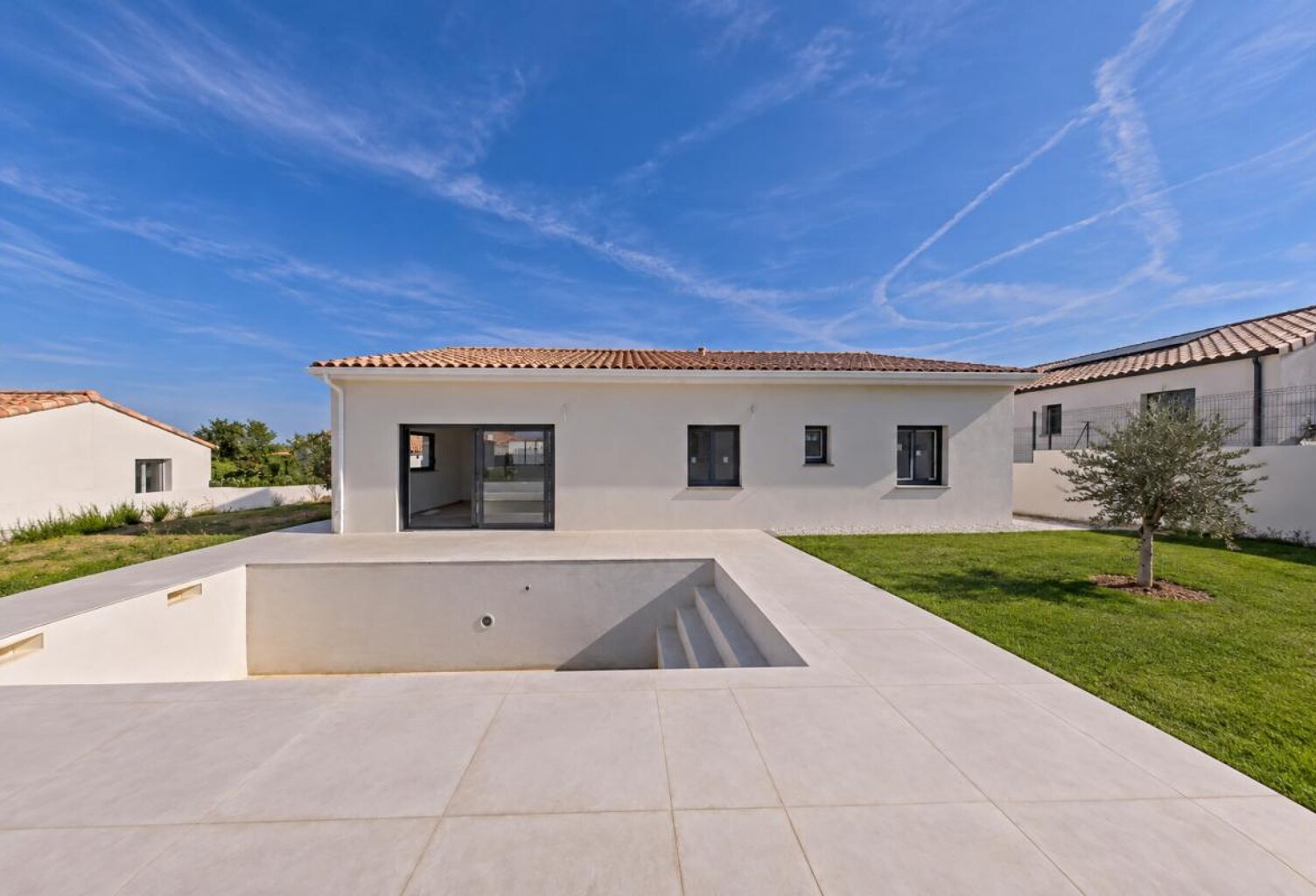 VILLA NEUVE  3 CHAMBRES PISCINE — photo 1
