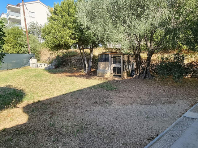 Rez de Villa 3P avec Jardin 420m2 et Garage — photo du bien