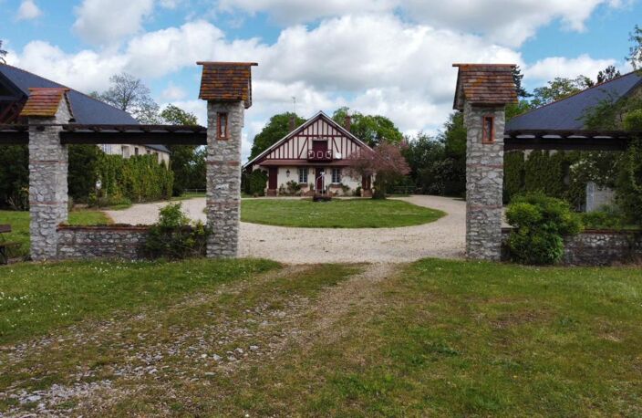 DOMAINE RARE & ISOLÉ sur 10 Hectares au MILIEU DES CHAMPS - 1h30 de PARIS , PARFAIT POUR ELEVAGE, PERMACULTURE OU SIMPLEMENT VIVRE EN PLEINE NATURE ! — photo 4