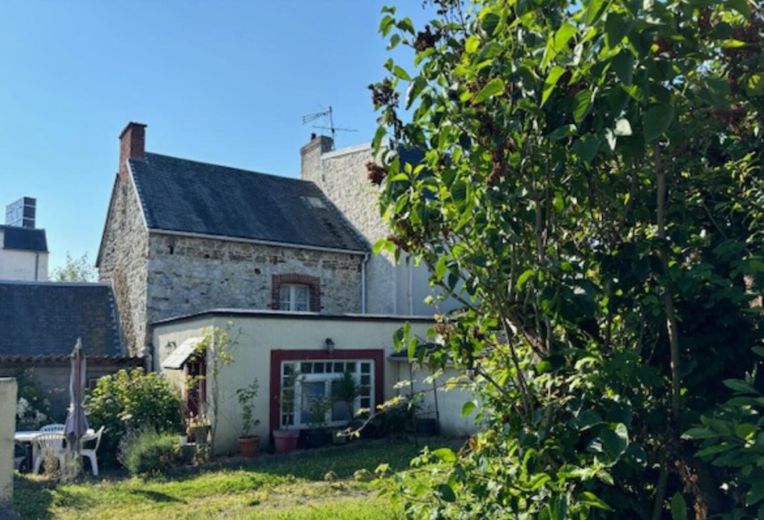 Maison au coeur de Donville Les Bains — photo 1