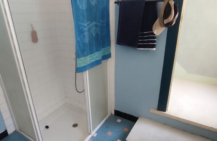 MAISON EN PIERRE DE 127 M² SH, 4 CHAMBRES SUR 1 857M² ENVIRON AVEC VUE DÉGAGÉE ET A 5 MN DU CENTRE VILLE — photo 2