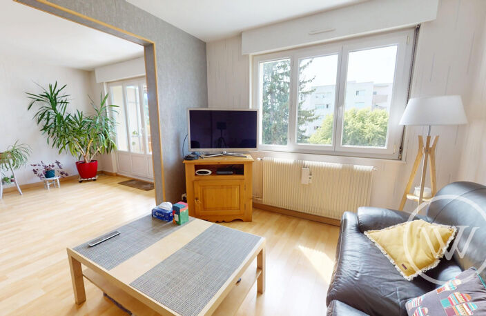 T4 avec balcon et place de stationnement — photo 4