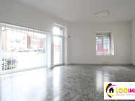 Immobilier Professionnel à louer Solesmes — photo 2