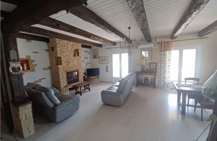 Maison de plain-pied avec piscine — photo 3