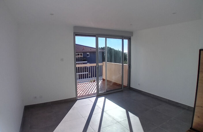 Carqueiranne Appartement 1P avec stationnement privé — photo 3