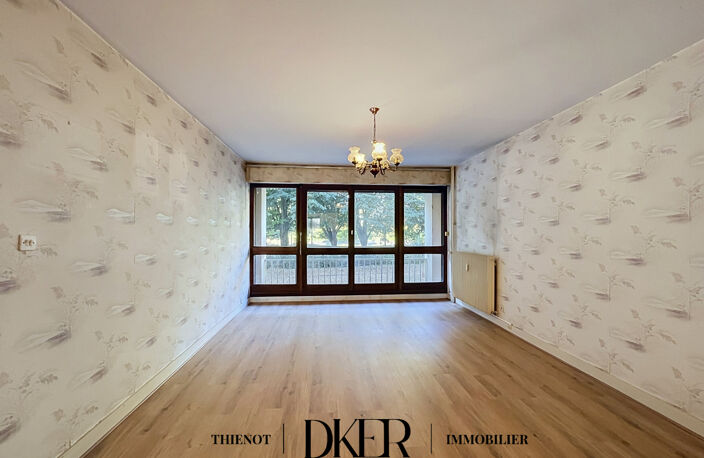 REIMS - SAINT REMI - APPARTEMENT T3 - EXTERIEUR, ASCENSEUR E — photo 2