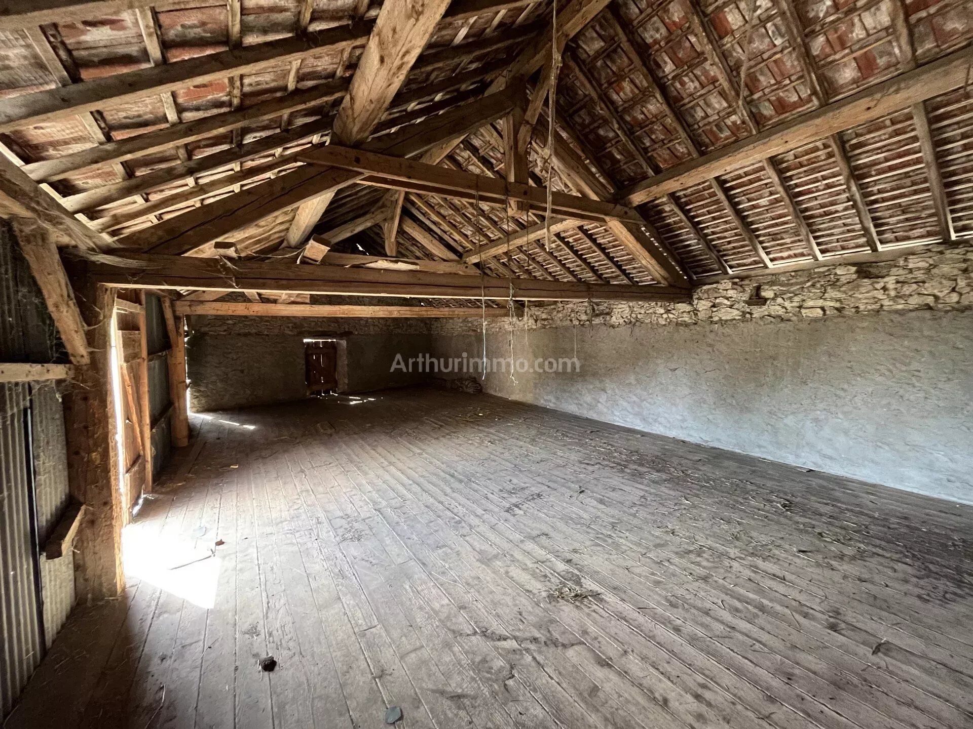 Acheter maison de 5 pièces 90 m² 71 000 € à Seillonnaz (01470) : une annonce Arthurimmo.com — 3