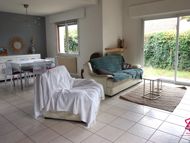 2 Chambres dans maison + jardin — photo du bien