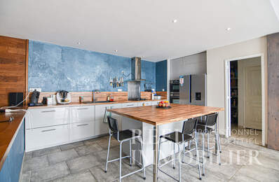 Grande maison de ville de 291 m² avec jardin et terrasse panoramique — photo du bien