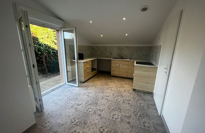 --NOUVEAUTÉ-- MAISON DE VILLE T4  - ST GENIS LAVAL — photo 2