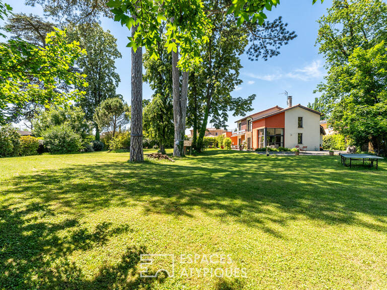 Maison familiale dans un environnement arboré — photo 1