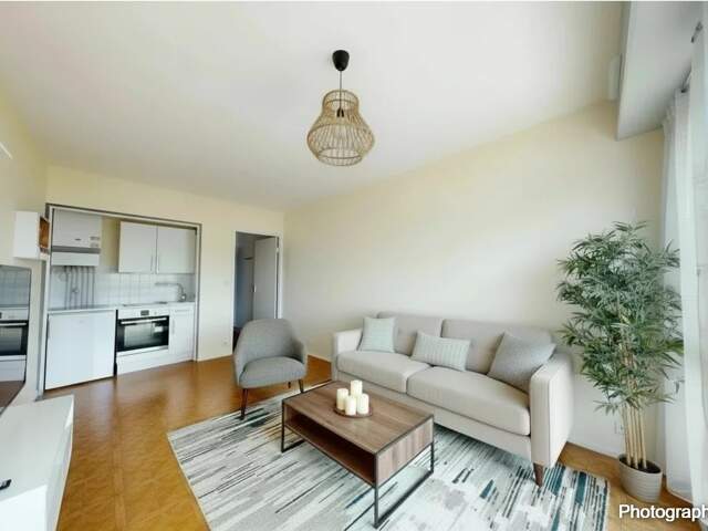 Appartement T1 lumineux avec Balcon et Vue Dégagée – Proche gare — photo du bien