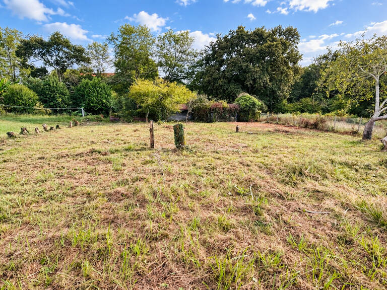Terrain à bâtir de 898 m² sur Biaudos à viabiliser — photo 1