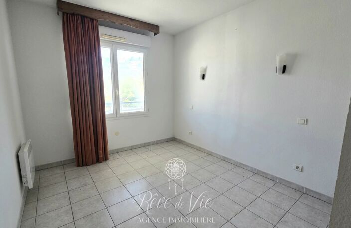 APPARTEMENT 5 PIÈCES LE LAVANDOU CENTRE — photo 5