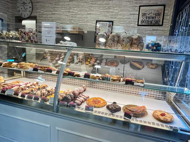 Boulangerie/pâtisserie - logement (2 en 1) — photo du bien