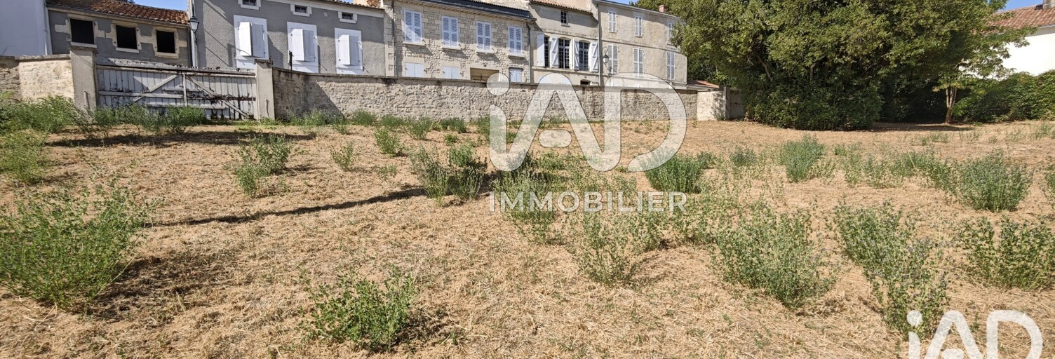 Terrain  819 m² à vendre à Fontenay-le-Comte (85200)
