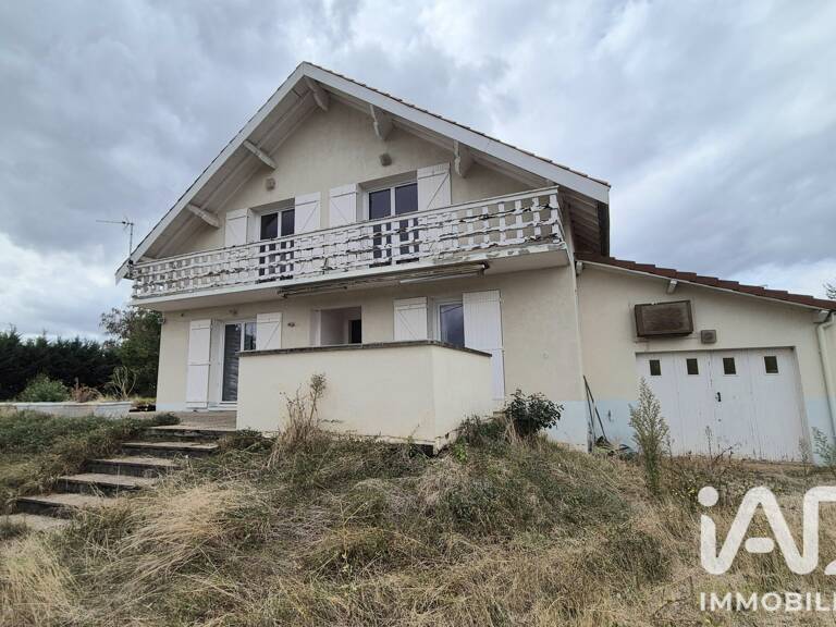 Vente Maison/villa 8 pièces — photo 1