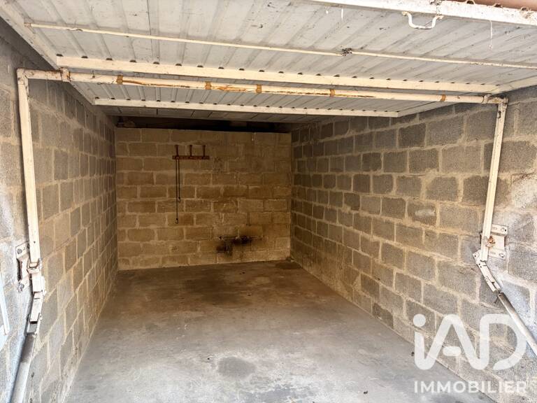 Vente Garage 14 m&sup2; — photo 1