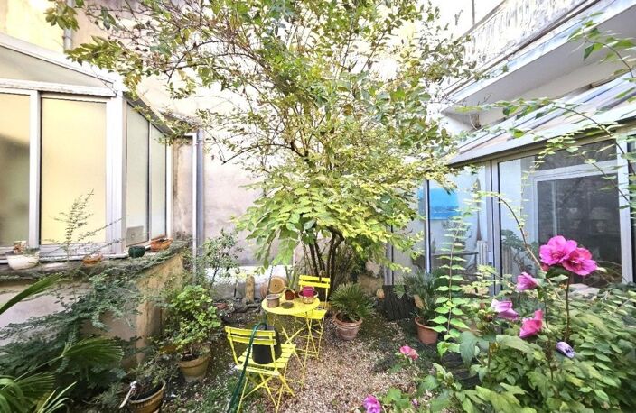 Maison et jardin au palais gallien — photo 2