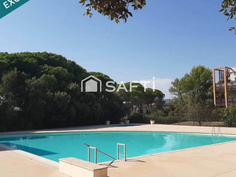 Proche des accès autoroutiers, Résidence sécurisée avec gardien et piscine, appartement de type 3 avec spacieux balcon, garage — photo 1
