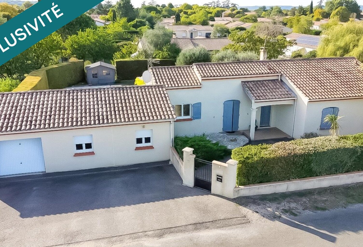 PISCINE / 5 CHAMBRES / PROCHE COMMERCES ET SERVICES — photo 1