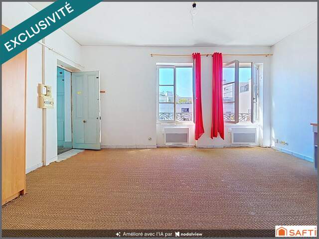 LYON 7  PLACE SAINT-LOUIS  LE CALME AU CUR D'UN VÉRITABLE VILLAGE DANS LA VILLE — photo du bien