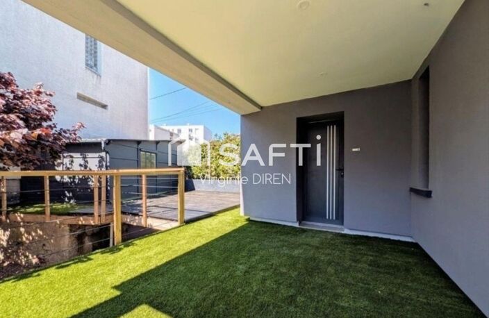 maison familiale , comprenant 7 pièces ave cuisine un salon séjour climatisé ,5 chambres dont une suite parentale avec 1 salle d'eau et une salle de bain ,un jardin avec une terrasse et une piscine — photo 2