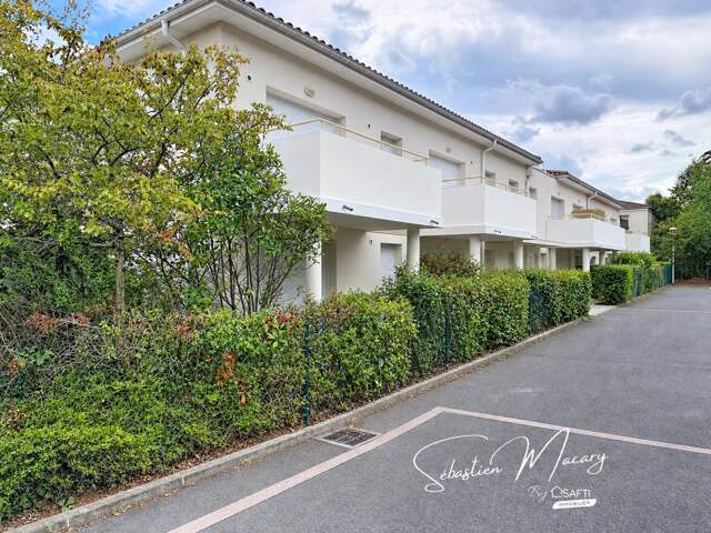 Fargues St Hilaire - T2 avec balcon et parking — photo du bien