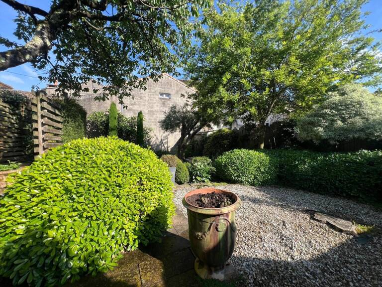 Maison rénovée de 245m² avec jardin à Tonneins  Centre-ville — photo 1