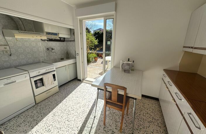 A Belvèze du Razès . Maison avec jardin , garage et un atelier, des commodités juste à pied ! — photo 4