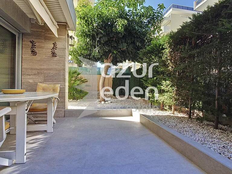 Cannes - Palm Beach 2P rénové en rez de jardin — photo 1