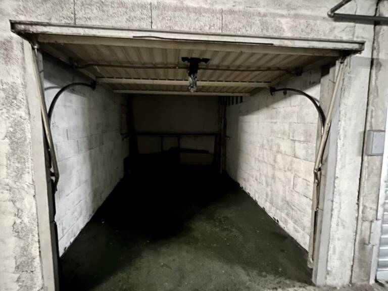 NICE MADELEINE. A louer garage fermé — photo 1