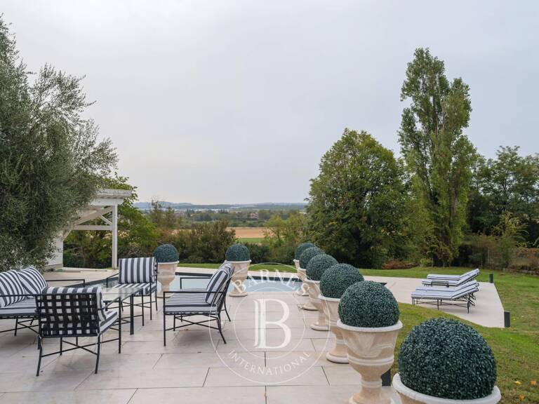 Saint-Symphorien-D'Ozon - Maison meublée et climatisées de 221,53 m²  - 4 Chambres - Piscines - Jardin Avec Étang — photo 1