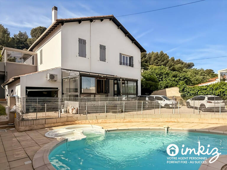 Maison divisé en 2 appartements avec piscine — photo 1