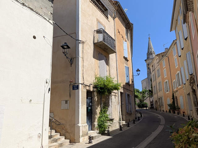 Dept 84 - Saint-Saturnin les Apt -  Pour investisseur - Mais — photo du bien