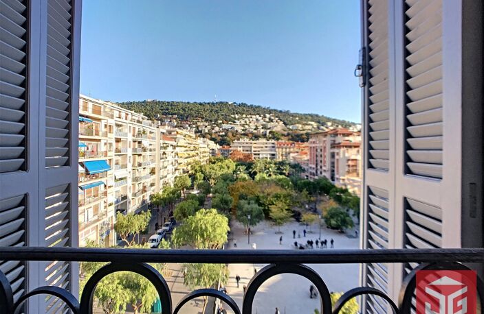 Location grand STUDIO VIDE - Nice Le Port — photo 4