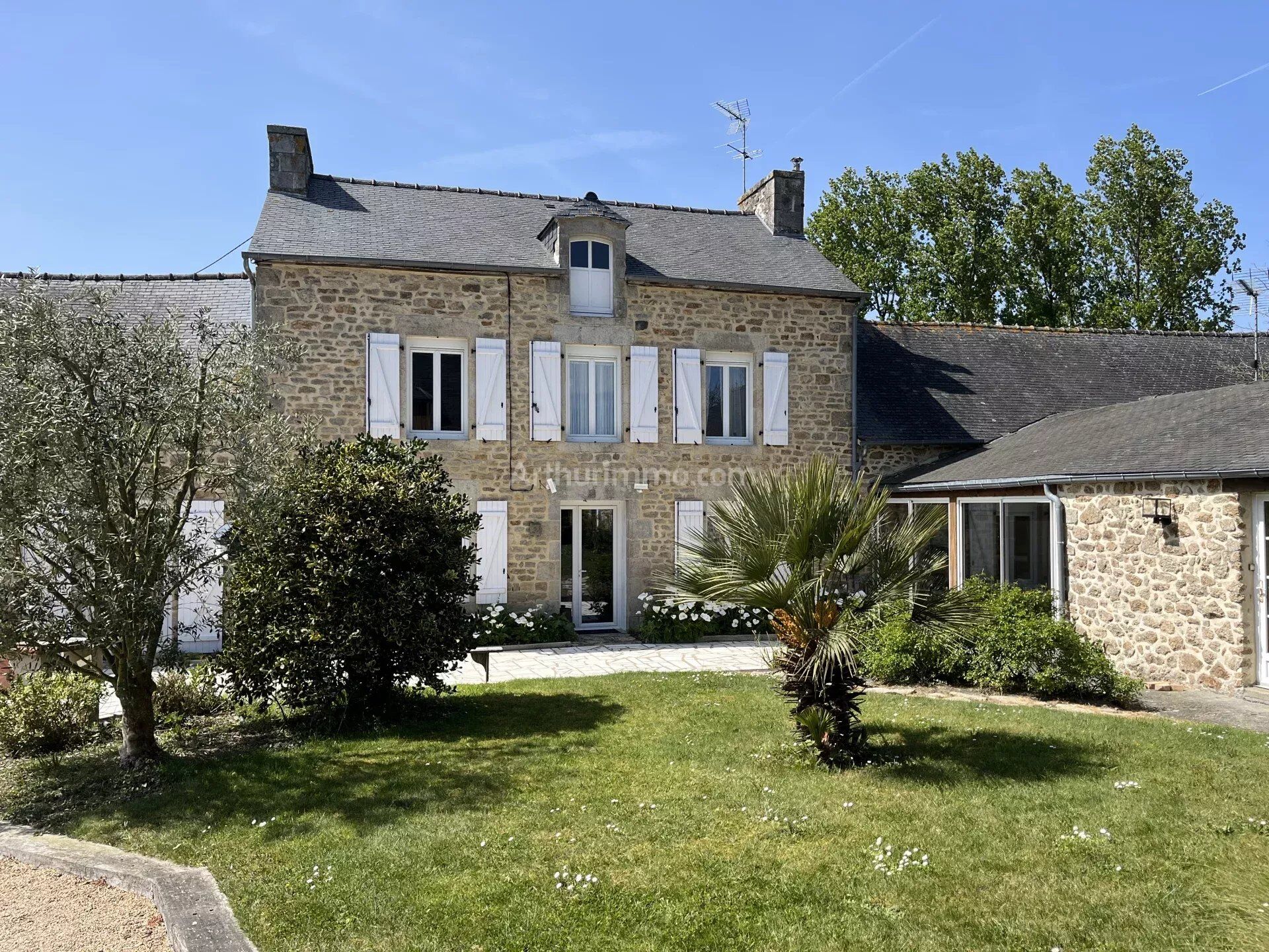 Maison 11 pièces 212 m² · à Aucaleuc · 212 m² · 451 500 €