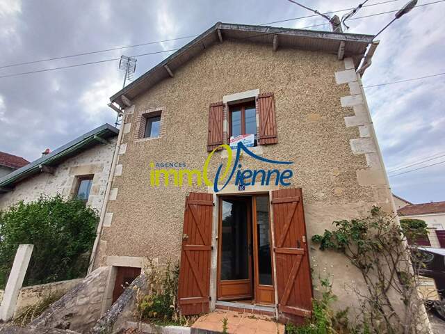 Maison Lussac Les Chateaux 3 pièce(s) 64 m2 — photo du bien