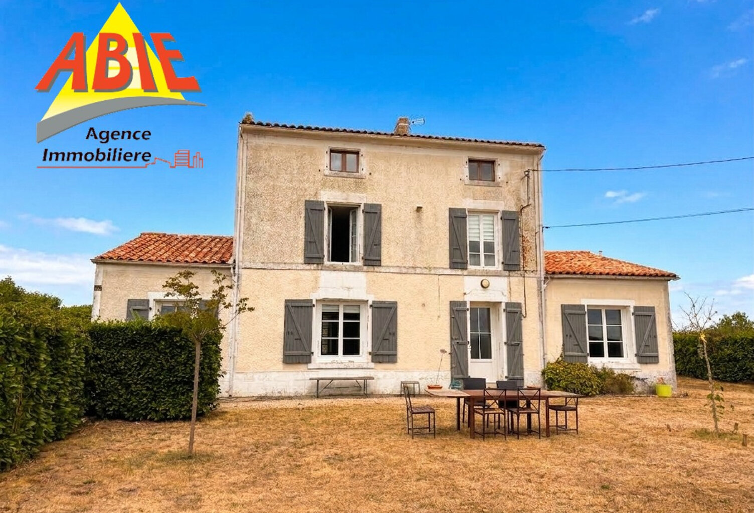 Maison familiale de 200 m2 sur plus de 3 000 m2 de terrain à — photo 1