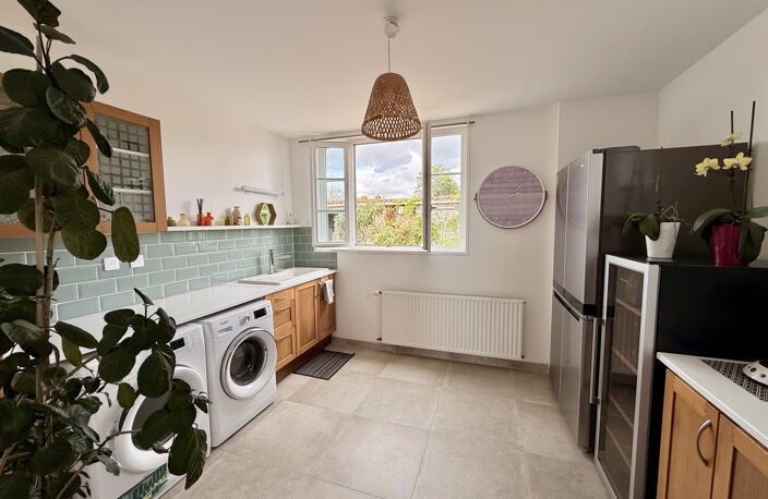 Maison familiale de 200 m2 sur plus de 3 000 m2 de terrain à — photo 5