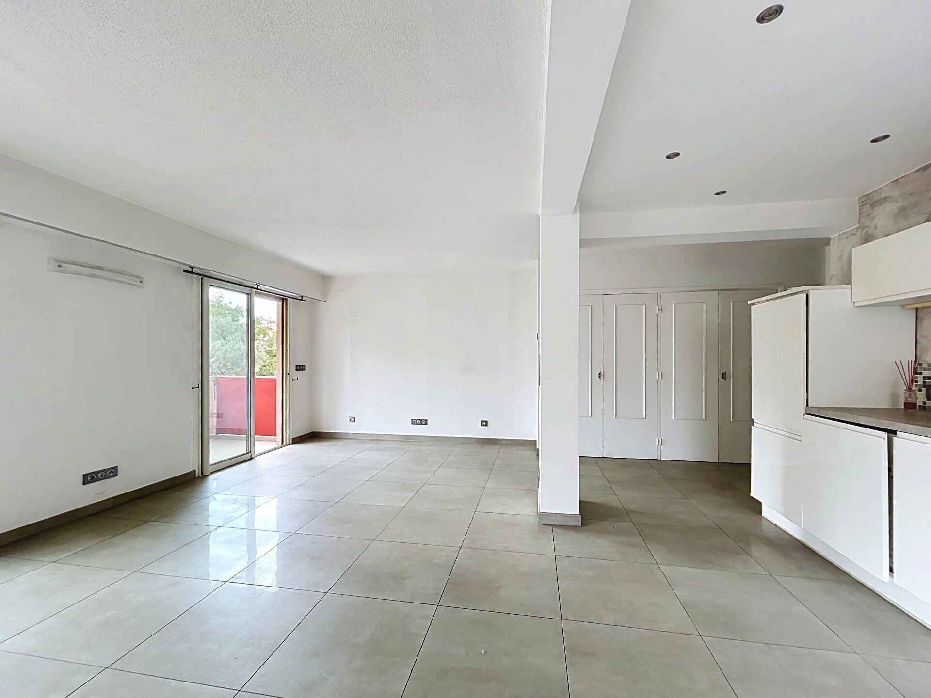 Appartement 2 pièces 57 m² · à Cannes · 57 m² · 265 000 €