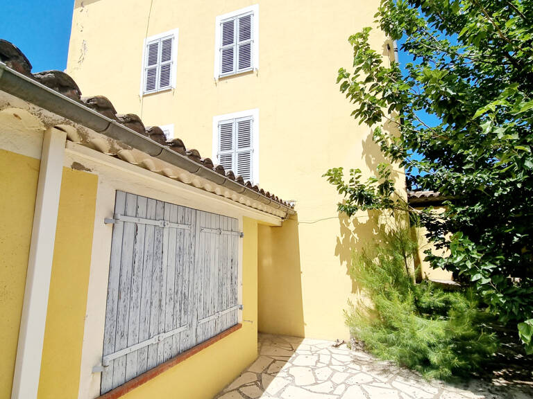 Affaire Draguignabelle maison de ville F4 230m de terrain ve — photo 1