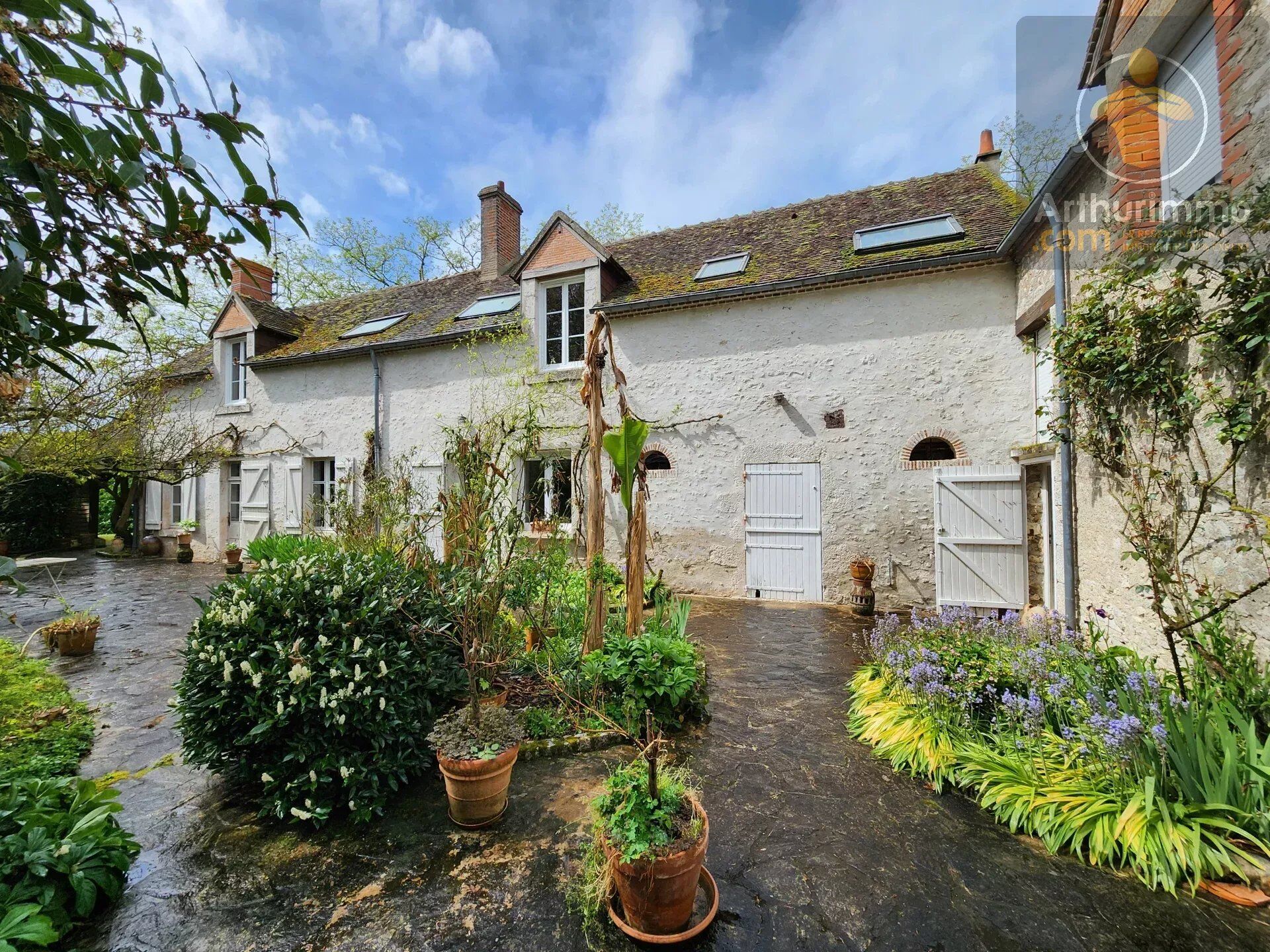 Maison 11 pièces 280 m² · à Beaugency · 280 m² · 356 900 €