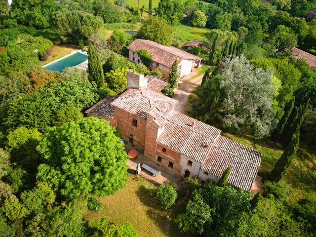 Propriété Historique du 14 ième Siècle - 16 pièces - 550 m2 — photo du bien