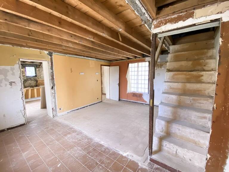 Maison à Rénover Entièrement — Gros Potentiel — photo 1