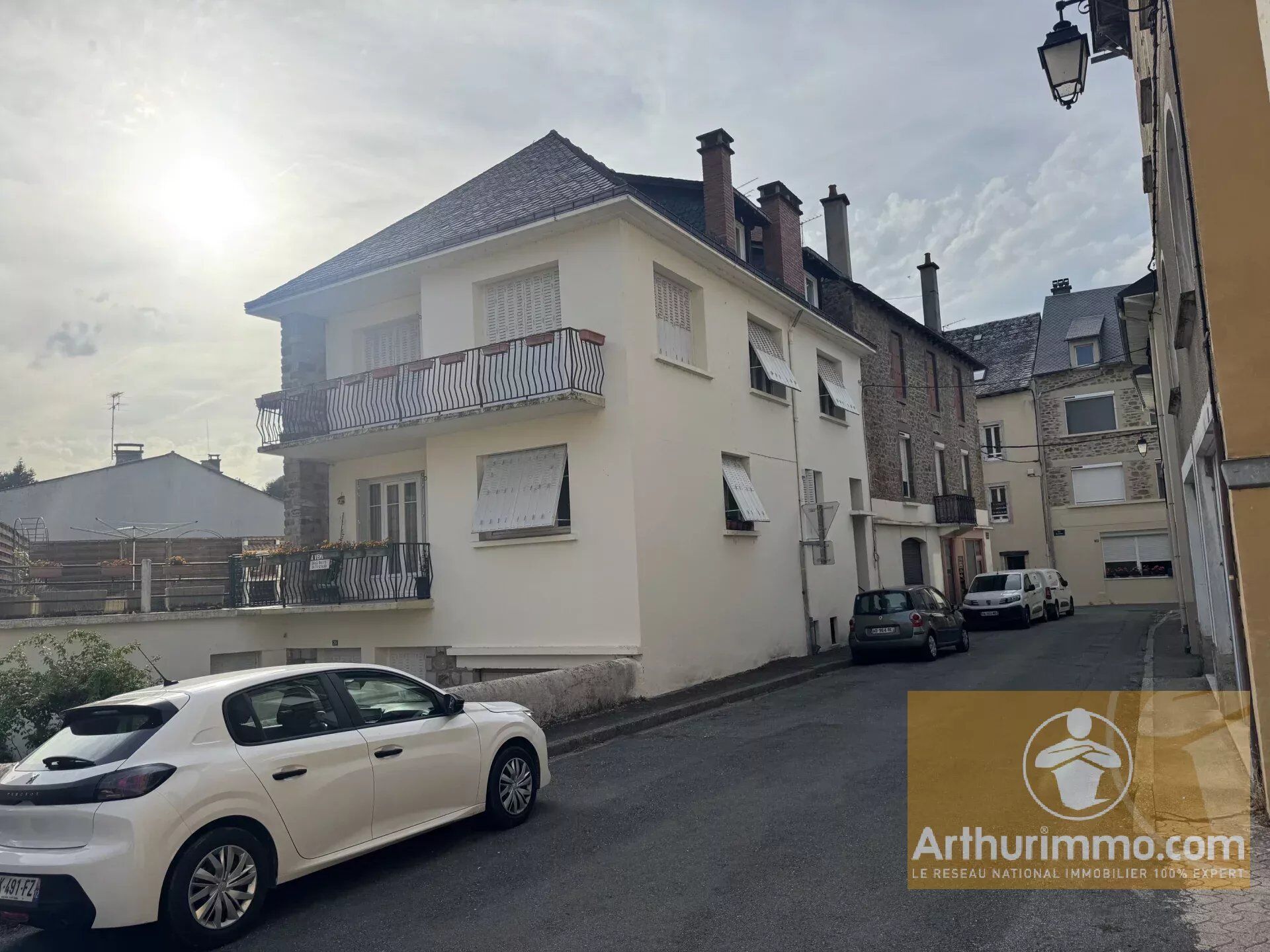 Maison 14 pièces 273 m² · à Cassagnes-Bégonhès · 273 m² · 188 000 €